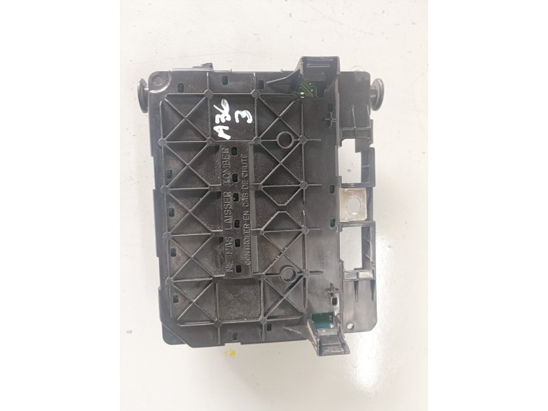 Recambio de caja reles / fusibles para peugeot 206 8hx referencia OEM IAM BSMB2/964349898000  