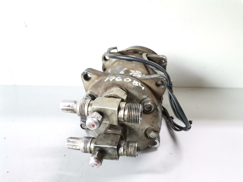 Recambio de compresor aire acondicionado para land rover discovery (salljg/lj) 12l referencia OEM IAM 7477  