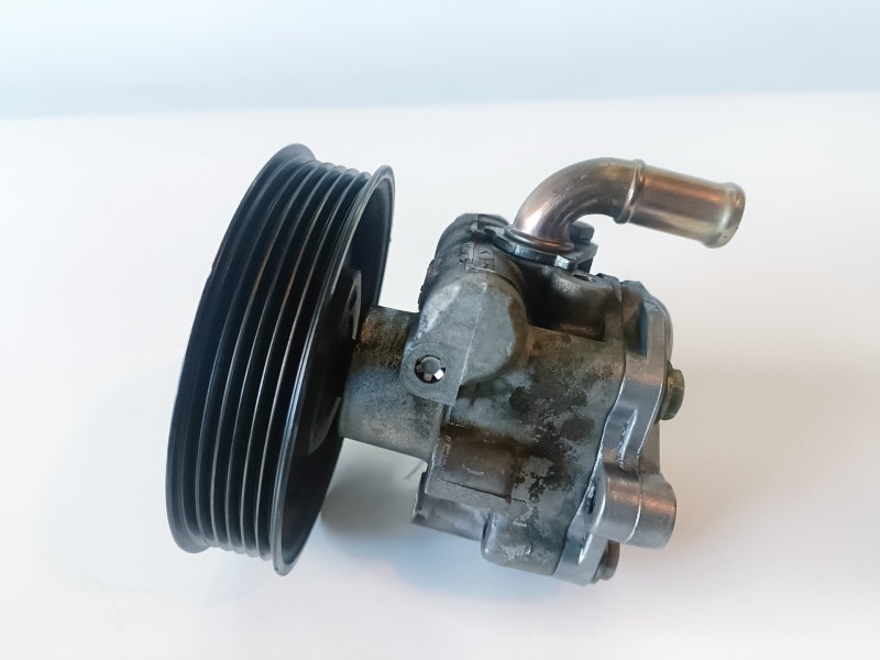 Recambio de bomba direccion para audi a3 (8l) avu referencia OEM IAM 1J0422154B  
