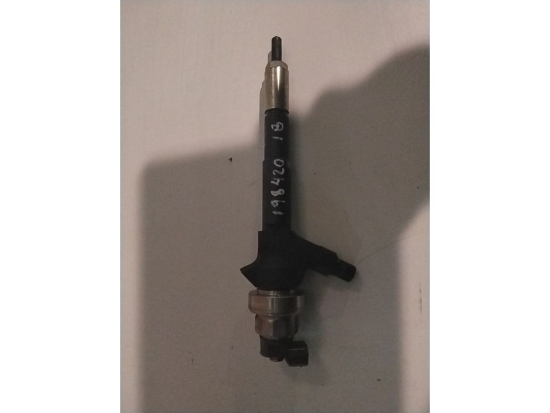 Recambio de inyector para opel meriva b a17dts referencia OEM IAM 55567729  