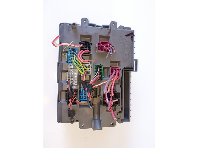 Recambio de caja reles / fusibles para bmw serie 1 berlina (e81/e87) n47d20a referencia OEM IAM 911944502  