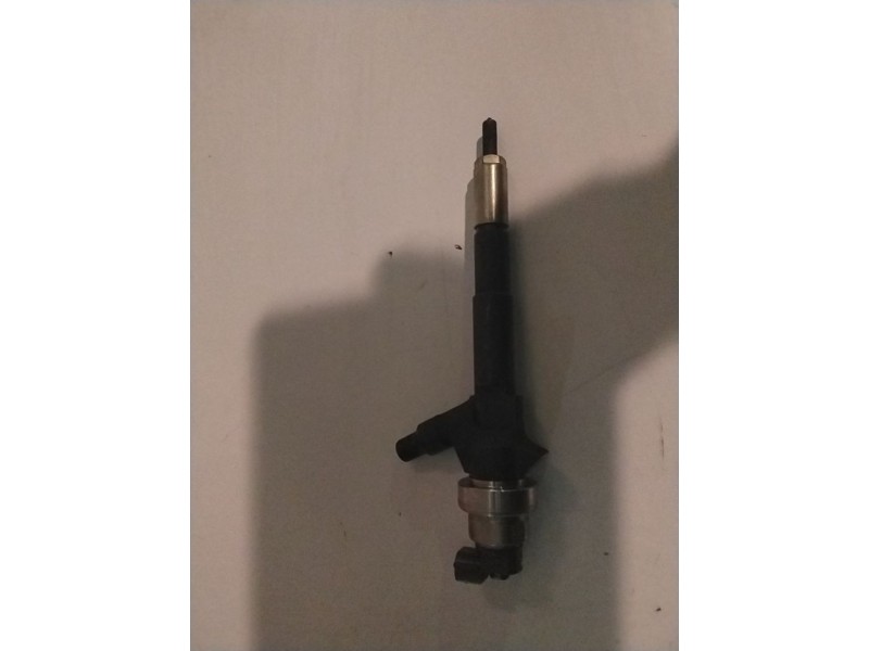 Recambio de inyector para opel meriva b a17dts referencia OEM IAM 55567729  