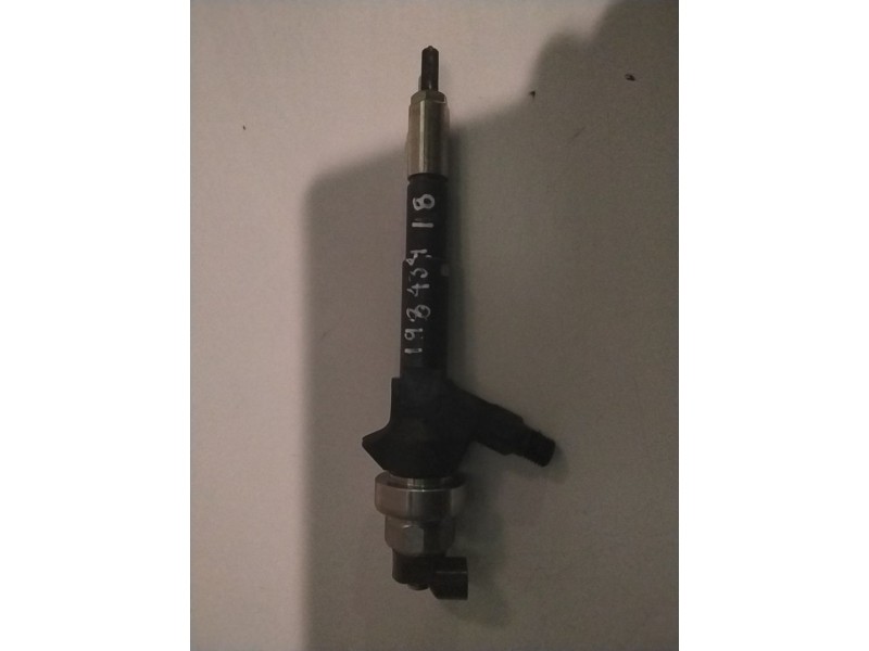 Recambio de inyector para opel meriva b a17dts referencia OEM IAM 55567729  
