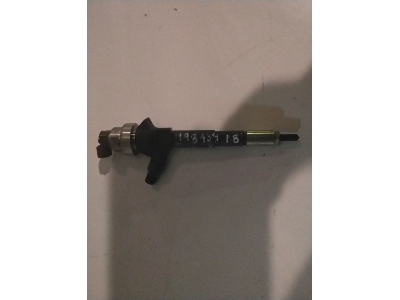 Recambio de inyector para opel meriva b a17dts referencia OEM IAM 55567729  