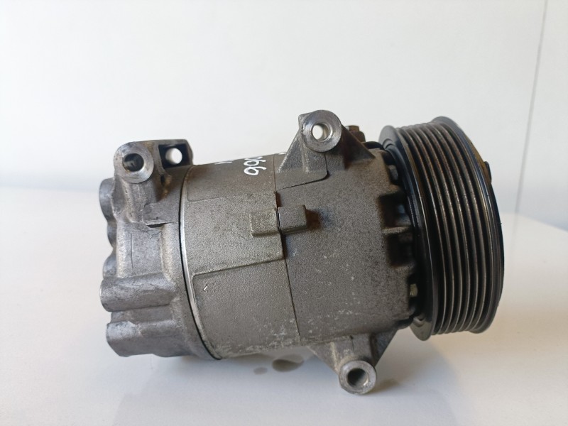 Recambio de compresor aire acondicionado para renault scenic ii (jm) f9q818 referencia OEM IAM 8200678499  