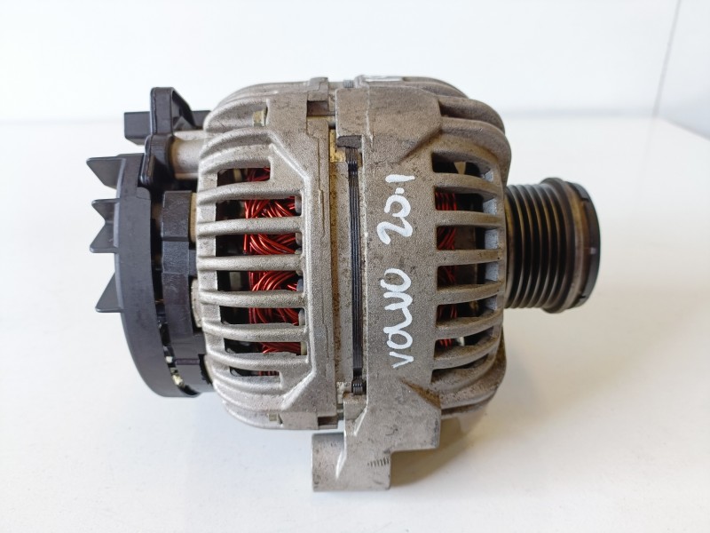 Recambio de alternador para volvo s60 berlina d5244t referencia OEM IAM 0124525060  