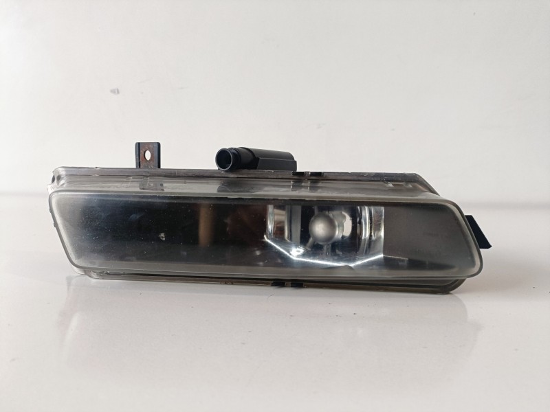 Recambio de faro antiniebla derecho para bmw serie 1 coupe (e82) n51b30a referencia OEM IAM 0305084022/7164856  