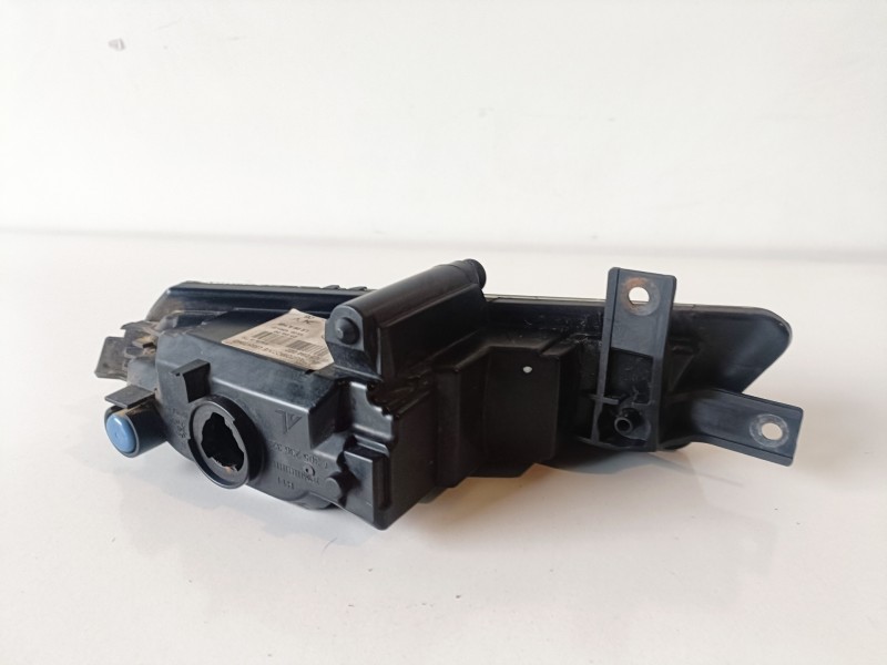 Recambio de faro antiniebla derecho para bmw serie 1 coupe (e82) n51b30a referencia OEM IAM 0305084022/7164856  