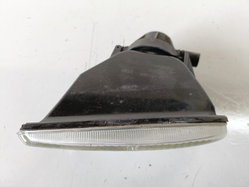 Recambio de faro antiniebla izquierdo para renault megane i classic (la0) f9q-a7 referencia OEM IAM 7700425885  