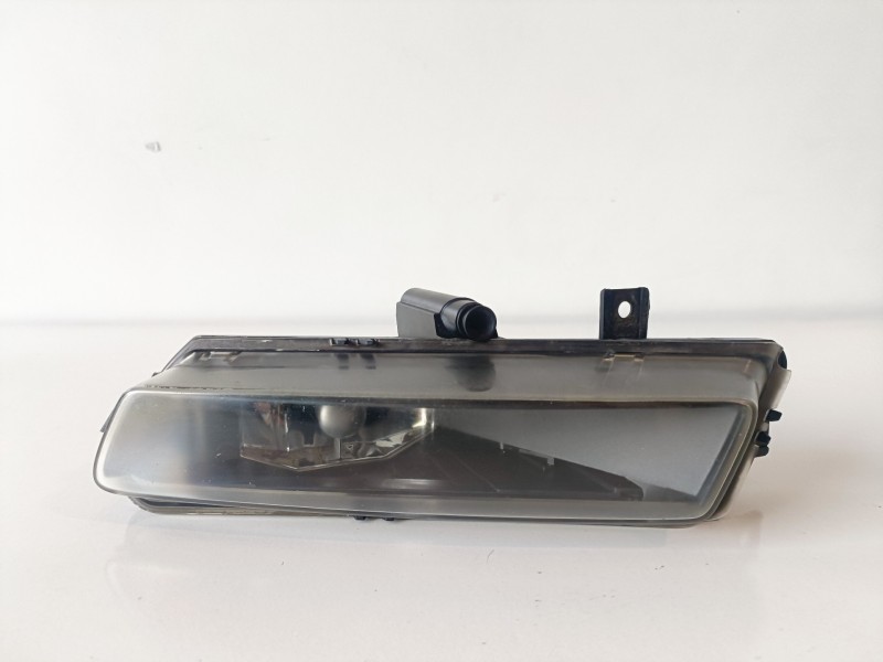 Recambio de faro antiniebla izquierdo para bmw serie 1 coupe (e82) n51b30a referencia OEM IAM 0305084021/7164855  