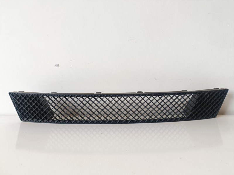 Recambio de rejilla delantera para bmw serie 1 coupe (e82) n51b30a referencia OEM IAM 51117178710  