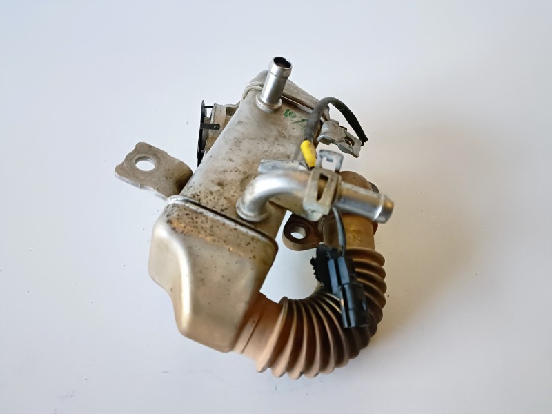 Recambio de enfriador egr para nissan x-trail (t32) r9m414 referencia OEM IAM 147350678RB  