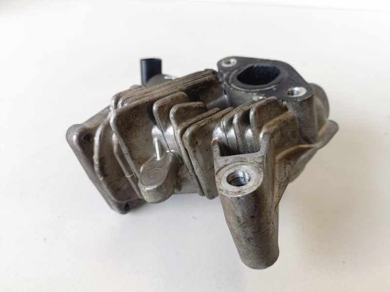 Recambio de valvula egr para renault scenic ii (jm) f9qd8 referencia OEM IAM 70007504  