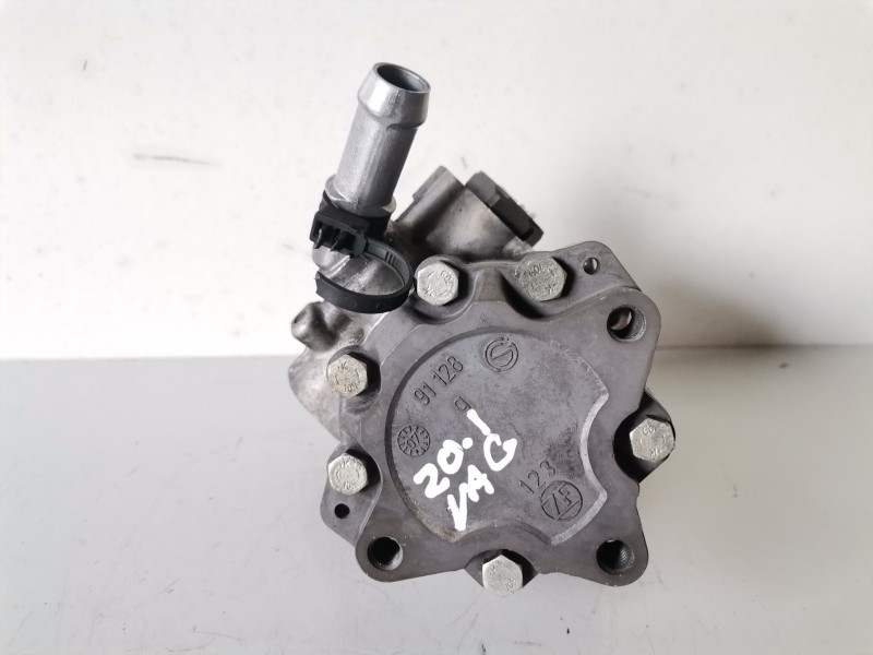 Recambio de bomba direccion para audi a5 coupe (8t) cam referencia OEM IAM 8K0145156N/7690955129  