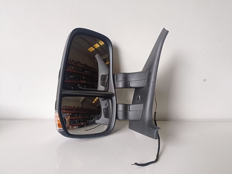 Recambio de retrovisor izquierdo para iveco daily furgón f1ae0481 referencia OEM IAM   