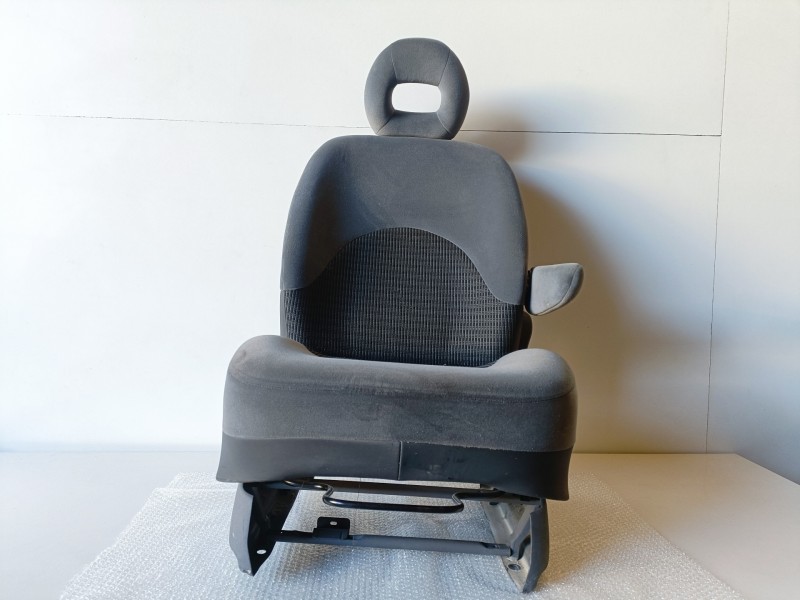 Recambio de asiento delantero derecho para citroen xsara picasso rhy referencia OEM IAM   
