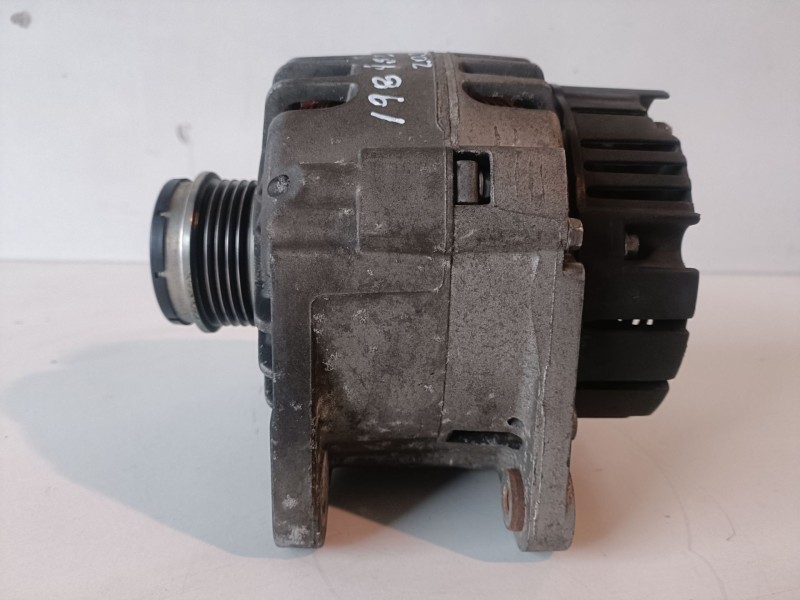 Recambio de alternador para skoda superb (3u4) bsv referencia OEM IAM 028903031A  