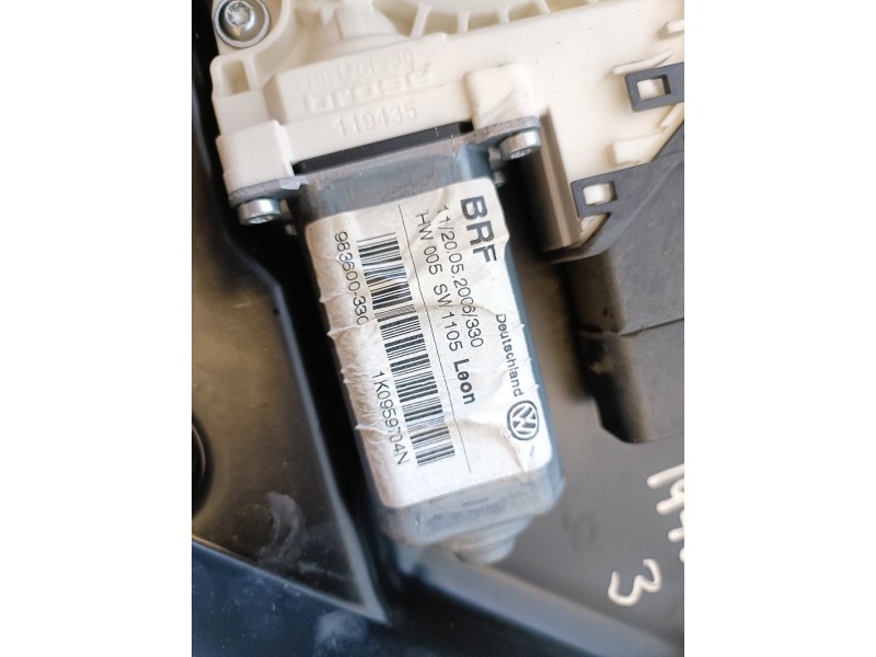 Recambio de elevalunas trasero derecho para seat leon (1p1) bxe referencia OEM IAM 1K0959704N  
