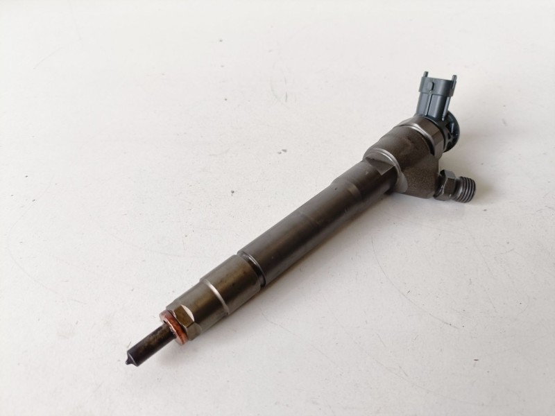 Recambio de inyector para renault scenic iii (jz) r9m402 referencia OEM IAM 445110546  