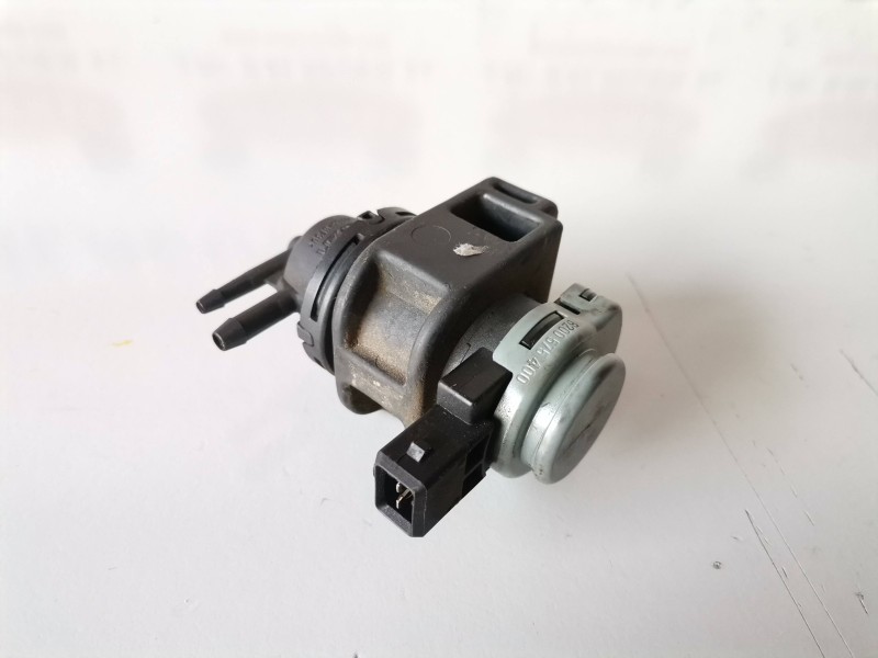 Recambio de valvula aire adicional para renault megane iii coupe k9k832 referencia OEM IAM   