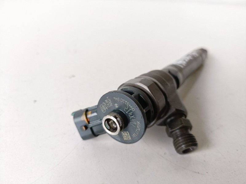 Recambio de inyector para renault scenic iii (jz) r9m402 referencia OEM IAM 445110546  