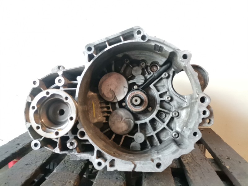 Recambio de caja cambios para volkswagen passat variant (3c5) bkp referencia OEM IAM KDN  
