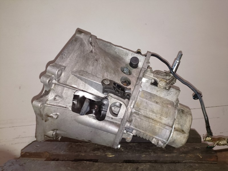 Recambio de caja cambios para citroen c4 berlina 9hx referencia OEM IAM 20DM75  