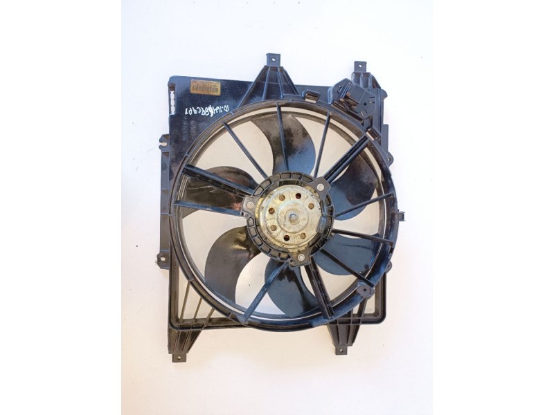 Recambio de electroventilador para renault kangoo i (f/kc0) k9k704 referencia OEM IAM 8200103801  