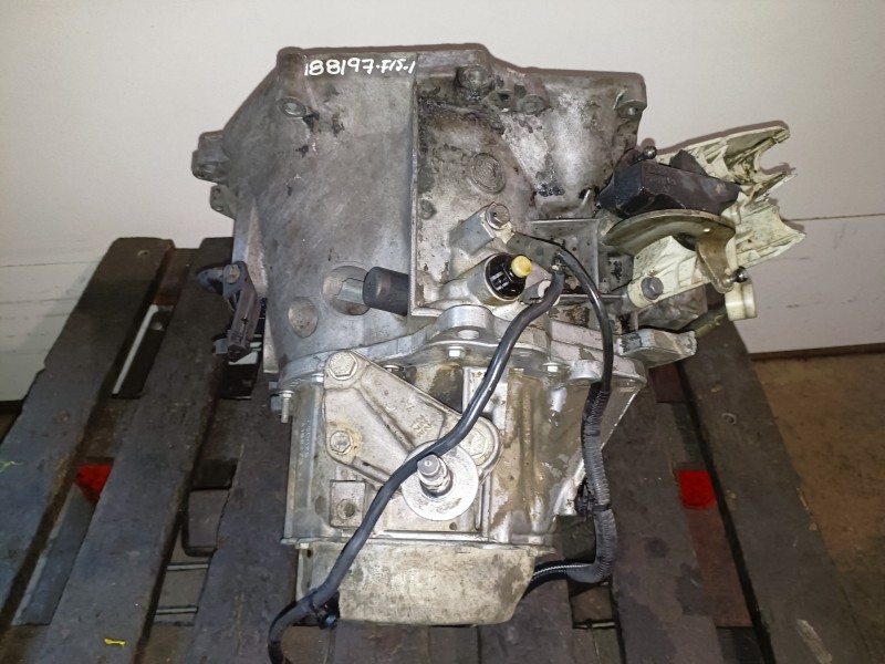 Recambio de caja cambios para citroen c4 berlina 9hx referencia OEM IAM 20DM75  