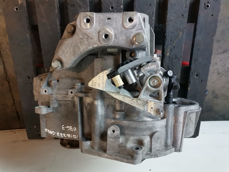 Recambio de caja cambios para volkswagen passat variant (3c5) bkp referencia OEM IAM KDN  