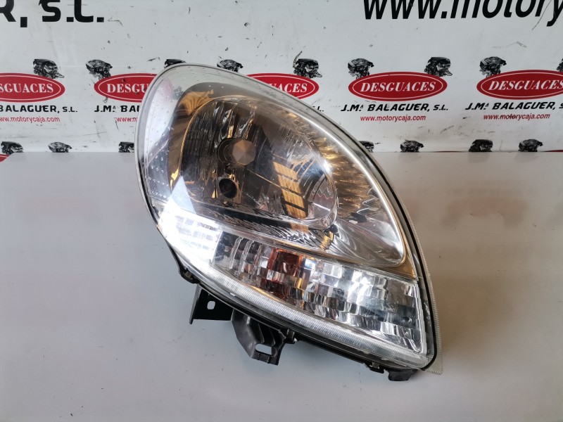 Recambio de faro derecho para renault kangoo i (f/kc0) k9k704 referencia OEM IAM 8200589033  