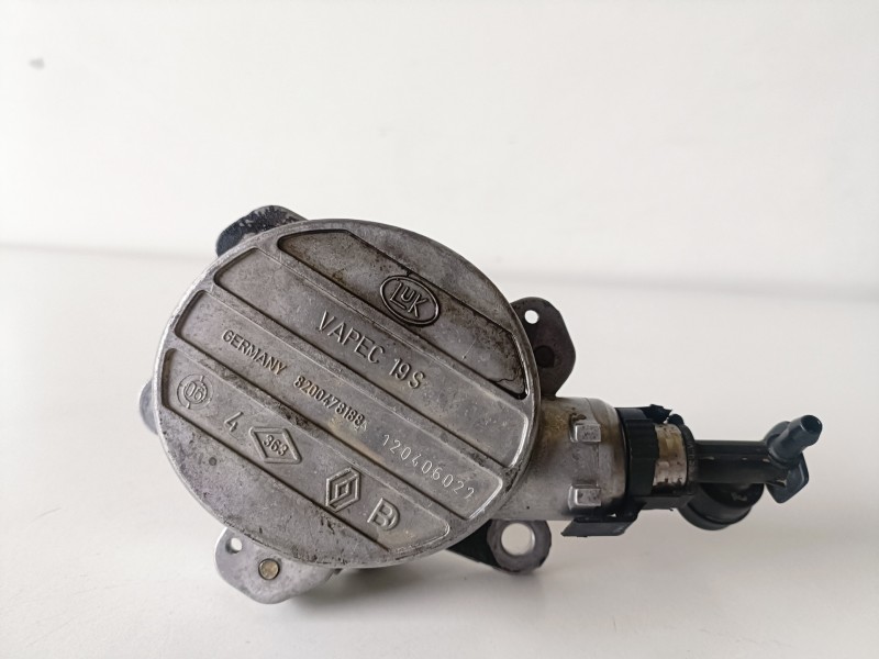 Recambio de depresor freno / bomba vacio para renault trafic ii furgón g9u730 referencia OEM IAM 8200478188  