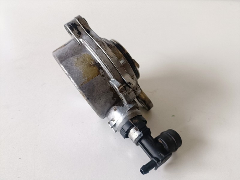 Recambio de depresor freno / bomba vacio para renault trafic ii furgón g9u730 referencia OEM IAM 8200478188  
