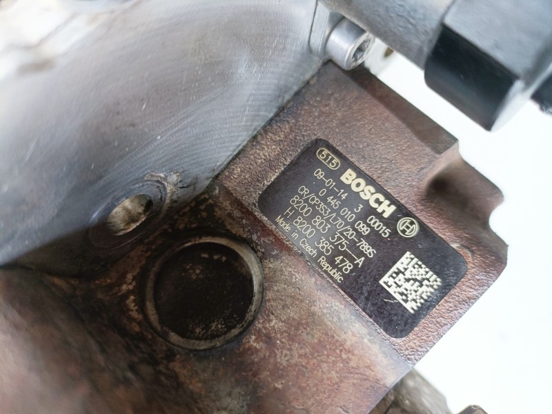 Recambio de bomba inyeccion para renault trafic ii furgón m9r782 referencia OEM IAM 0445010099  
