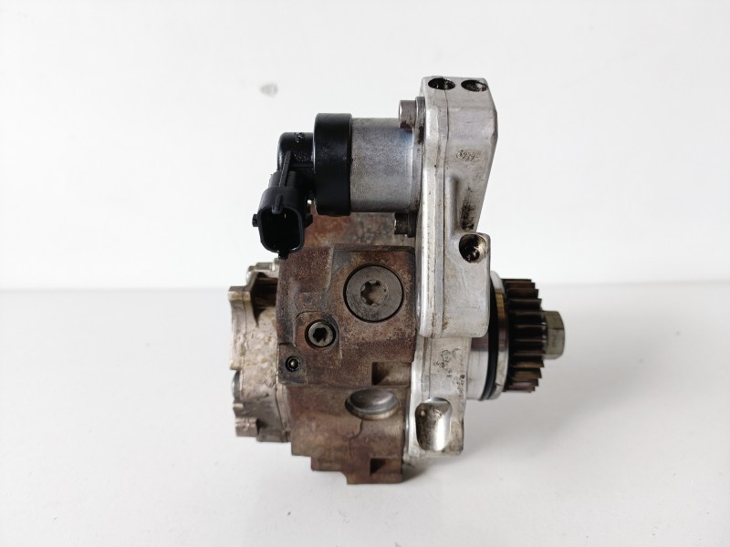 Recambio de bomba inyeccion para renault trafic ii furgón m9r782 referencia OEM IAM 0445010099  