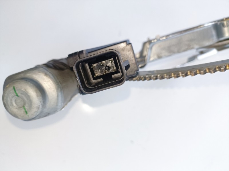 Recambio de elevalunas delantero derecho para opel corsa c z14xe referencia OEM IAM 24466594  