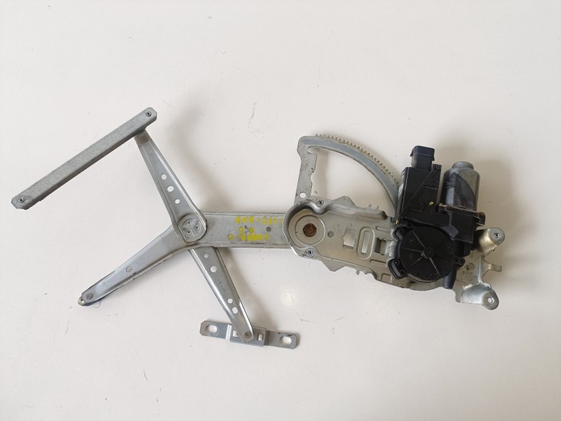 Recambio de elevalunas delantero derecho para opel corsa c z14xe referencia OEM IAM 24466594  
