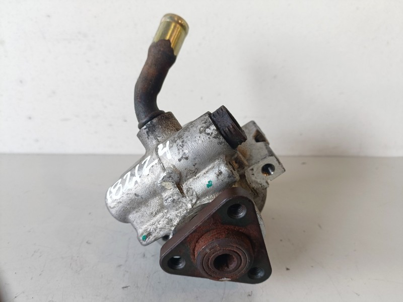 Recambio de bomba direccion para jeep cherokee (kj) 99b referencia OEM IAM   