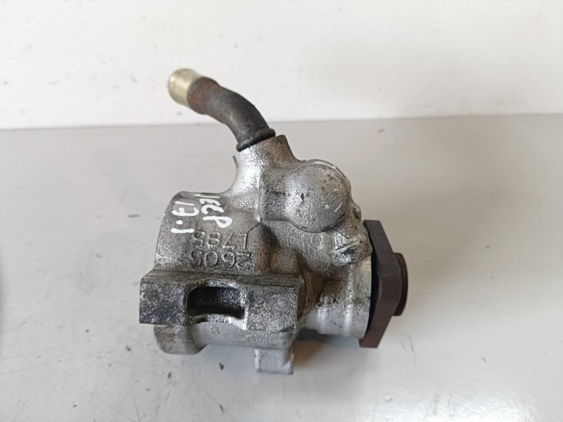 Recambio de bomba direccion para jeep cherokee (kj) 99b referencia OEM IAM   