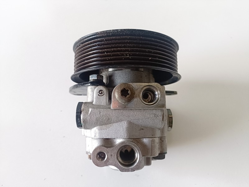 Recambio de bomba direccion para land rover range rover sport 276dt referencia OEM IAM   