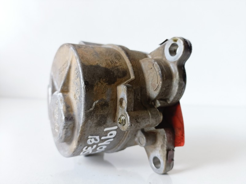 Recambio de depresor freno / bomba vacio para renault trafic ii furgón m9r782 referencia OEM IAM 8200781547  