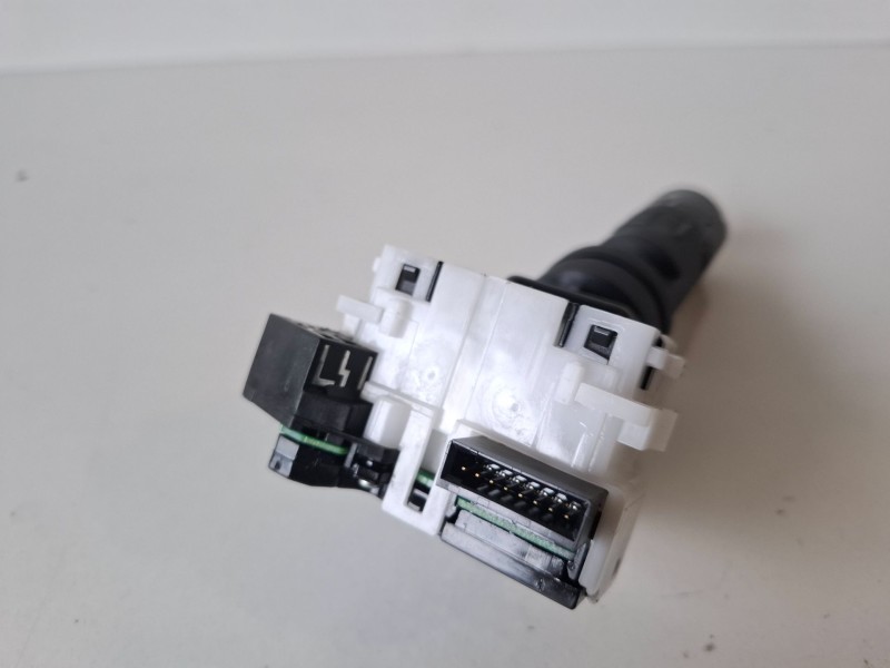 Recambio de mando limpia para nissan qashqai (j10) r9m406 referencia OEM IAM   