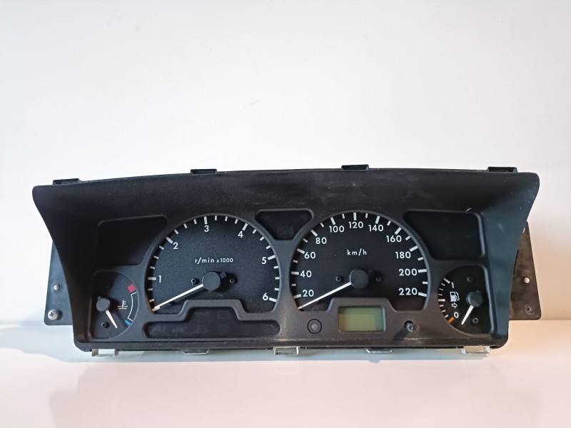 Recambio de cuadro instrumentos para land rover discovery (lt) 10p referencia OEM IAM YAC114022  