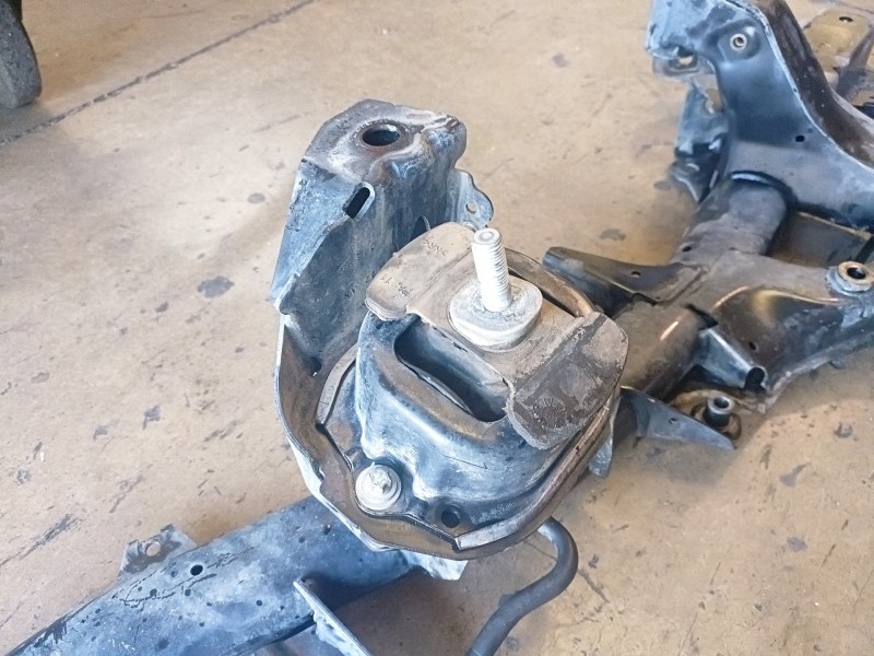 Recambio de puente delantero para bmw serie x5 (e70) 306d3 referencia OEM IAM   