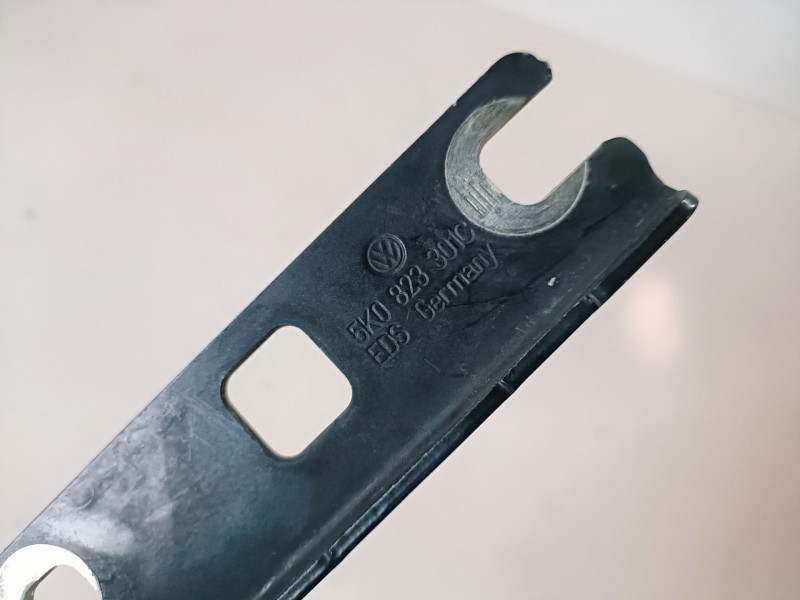 Recambio de bisagra capo izquierda para volkswagen golf vi (5k1)(10.2008) cay referencia OEM IAM 5K0823301C  