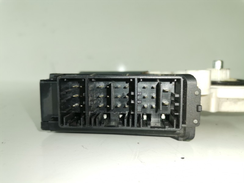 Recambio de motor elevalunas delantero derecho para seat ibiza (6l1) bby referencia OEM IAM 6Q2959801A  