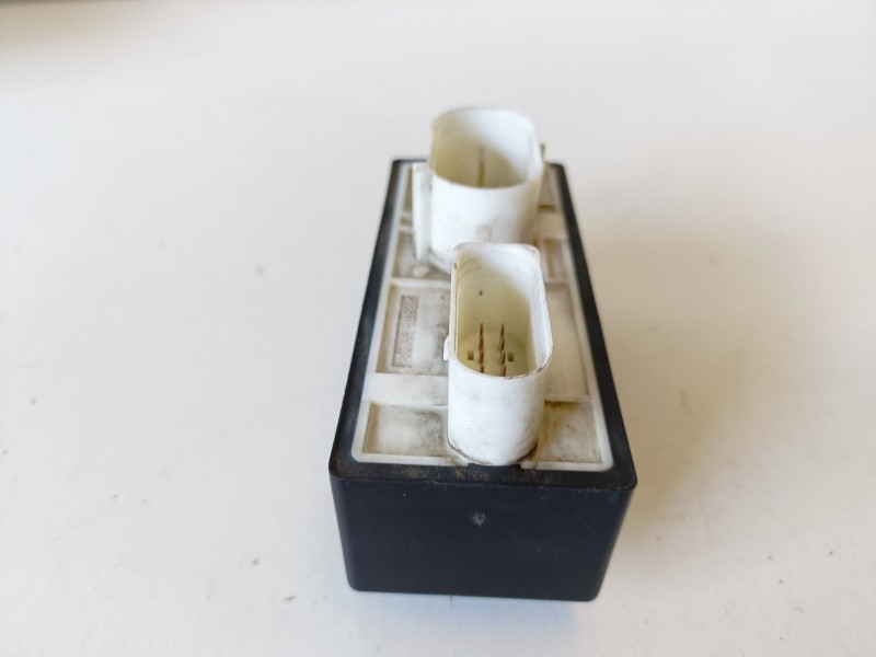 Recambio de caja precalentamiento para seat ibiza (6k1) aud referencia OEM IAM 1J0919506G  