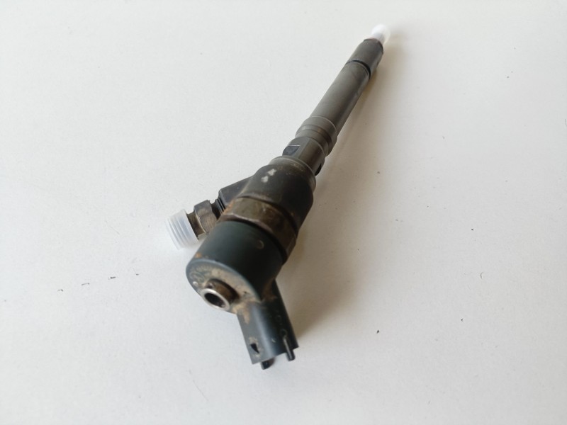 Recambio de inyector para kia carens (rs) d4ea referencia OEM IAM 0445110064  