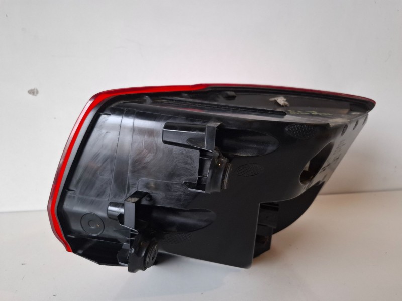 Recambio de piloto trasero izquierdo para audi q2 (gab) dfha referencia OEM IAM 81A945091  