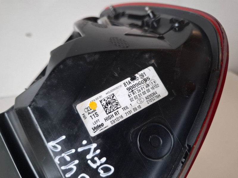 Recambio de piloto trasero izquierdo para audi q2 (gab) dfha referencia OEM IAM 81A945091  